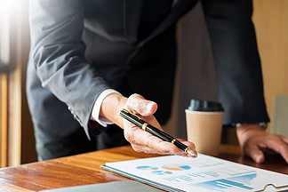 專業秘書律師 商務辦公背后的法律守護者